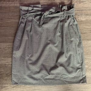 H&M GREY FRONT TIE SKIRT